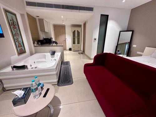 Luxury Studios Key 4