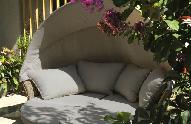 Luxury Suite Jasmin-Two Bedroom Suite with Hot Tub