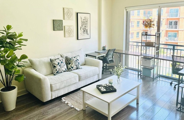 Luxury The Woodlands apartment