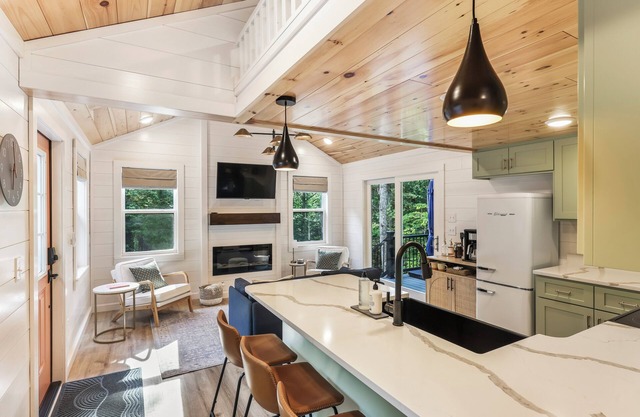 Luxury Tiny Home - Shenandoah - Concierge Services
