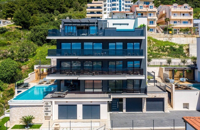 Luxury Villa Calliope with Pool