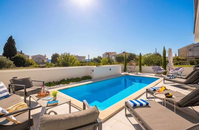 Luxury Villa Lux with Heated Pool