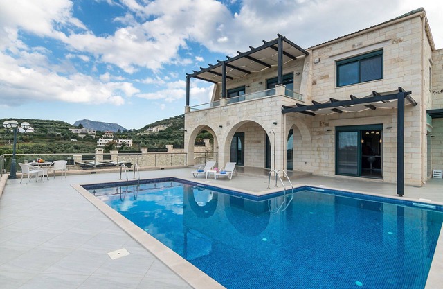 Luxury Villa Kera