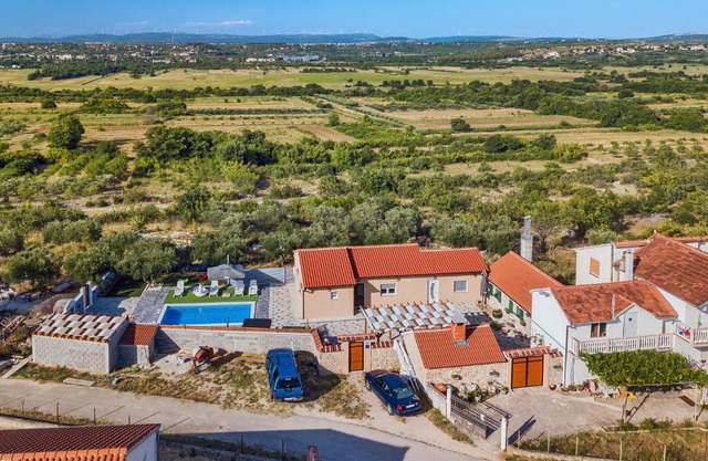 Luxury villa with a swimming pool Benkovac, Zagora - 20927