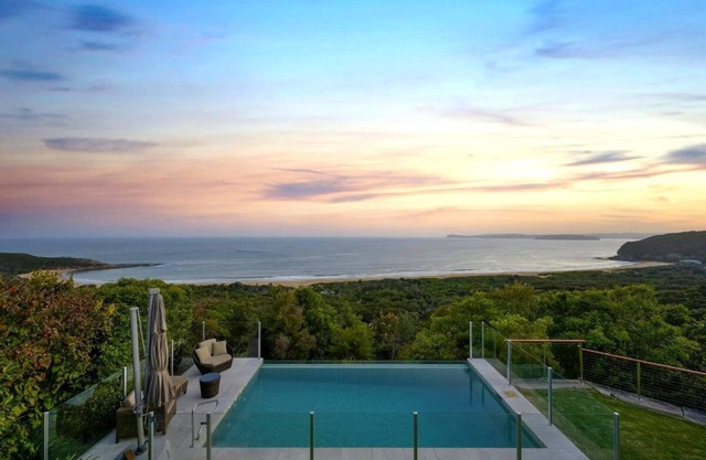 Luxury Villas Kalani at Killcare (Walk to the beach)