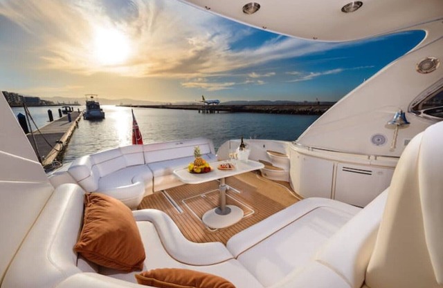 Luxury Yacht Hotel (Ocean Village Marina)