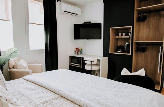 M2 - Family room # 2 (lower level)