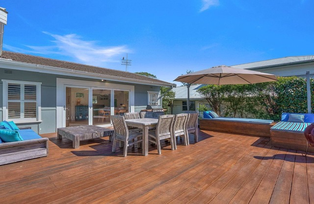 MacMasters Malibu - Lakefront