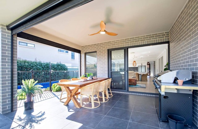 Macquarie Entertainer - Pool Retreat, Pets Allowed