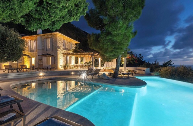 Madreterra - Six Bedroom Villa, Sleeps 12