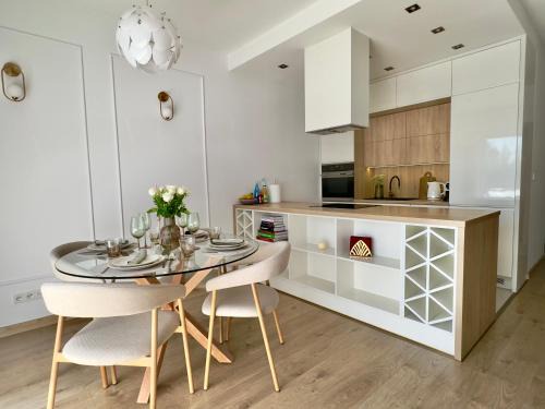 Magic Place III - Francuska Park - Free Garage - Self Check-in