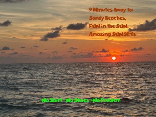 Magic Secluded Suite-Pool-Sauna plus Lake View Venice Florida