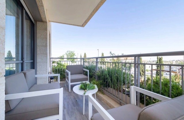 Magical 4BR/Parking with amazing view, city center