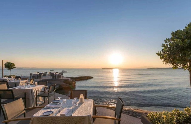 Magnificent 1BR Suite with Balcony