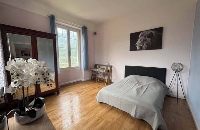 Magnificent, bright 2-room apartment in a privileged natural setting