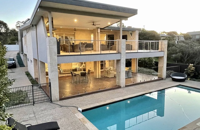 Magnificent coastal sanctuary of grand proportions with pool (sleeps 12/14)