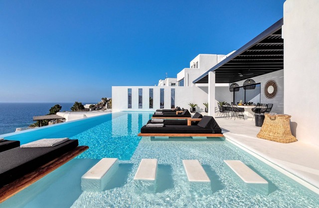 Magnificent Design and Decoration at the Amazing Location