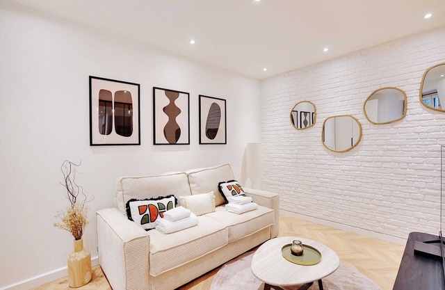Magnificent Apartment 1BR/4P - Arc de Triomphe