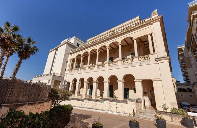 Magnificent Palazzo Suites in the heart of Sliema