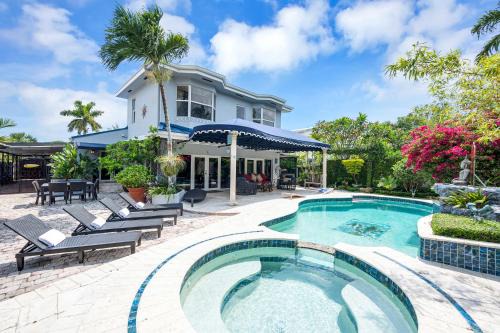 Magnificent Tropical Pool Home Miami SouthBrickell