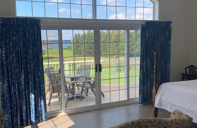 Magnificent two bedroom large balconies amazing views