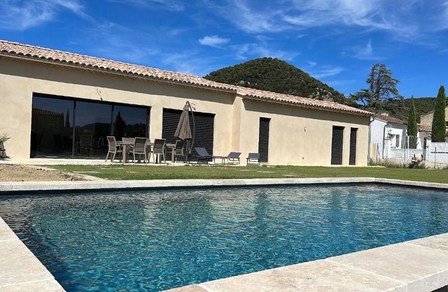 Magnifique Villa Neuve avec piscine