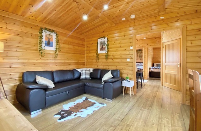 Magnolia Lodge-UK46280