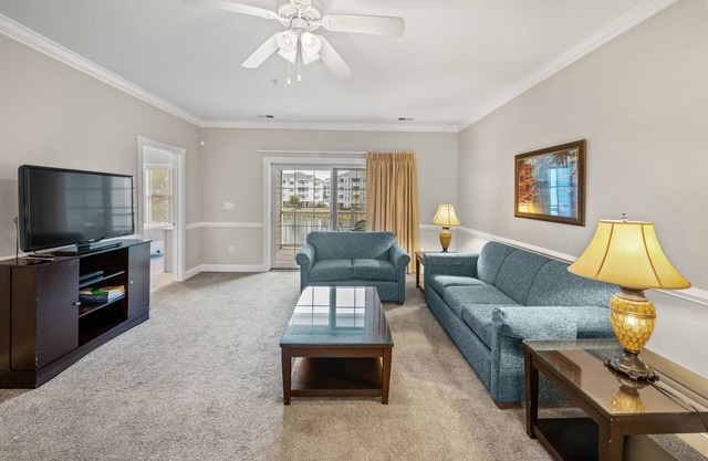 Magnolia Pointe 203 2nd floor w/elevator, pool
