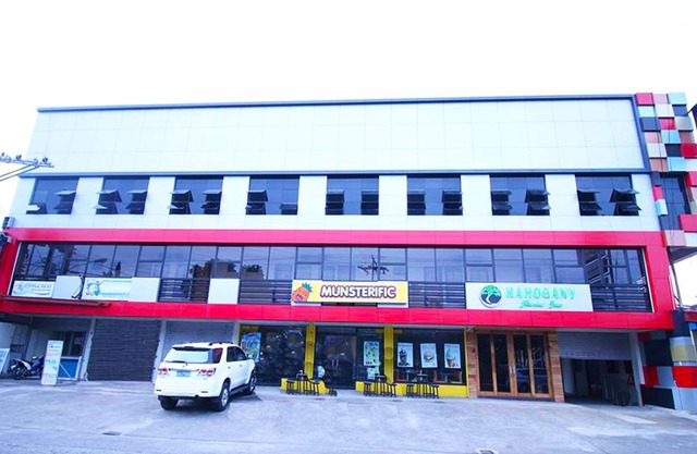 Mahogany Tourist Inn
