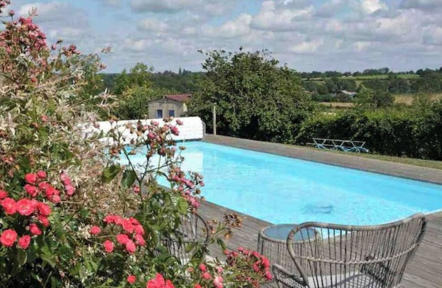 Maison à la Campagne, Piscine