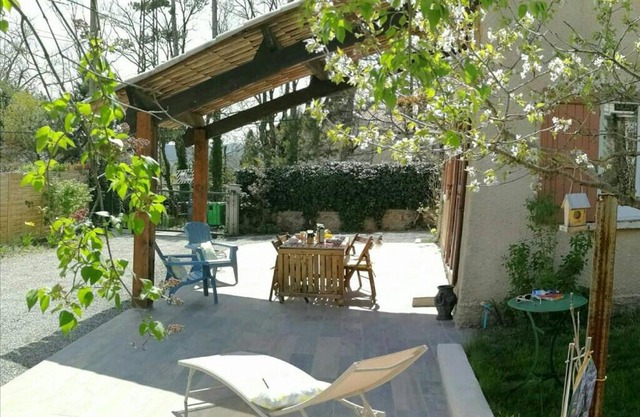 Maison 3 étoiles avec jardin pour familles, sportifs, curistes.