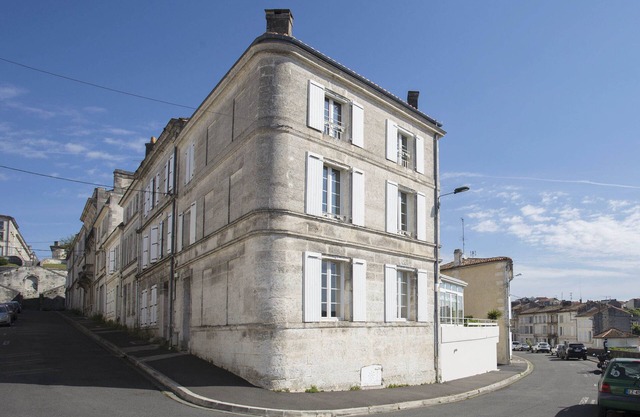 Maison 350 m Centre, Chambres Calmes, Spacieuses