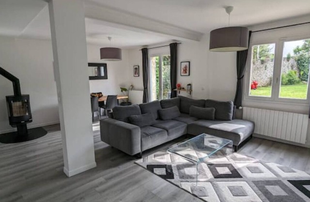 Maison Avec Jacuzzi Proche de Paris et Versailles