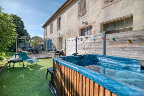 Maison avec piscine et jacuzzi