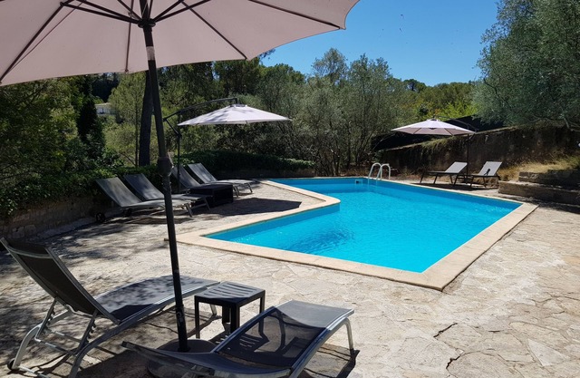 Maison Côté Jardin Avec Piscine