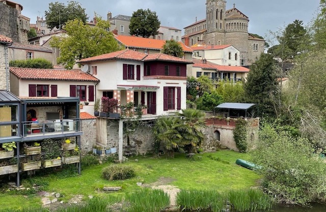 Maison Cosy au Pied du Chateau