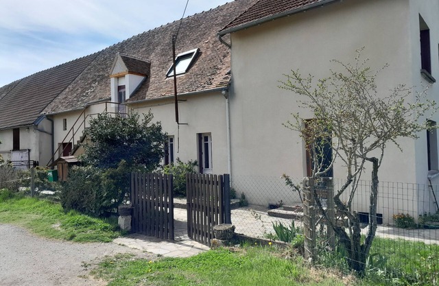 Maison DE Campagne 10-12 Places Avec Étang