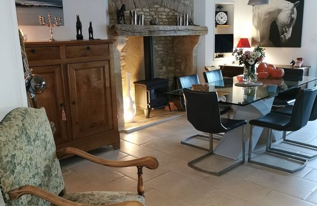 Maison de Campagne 20 mn de Poitiers Idéale en Couple ou en Famille Ouverture