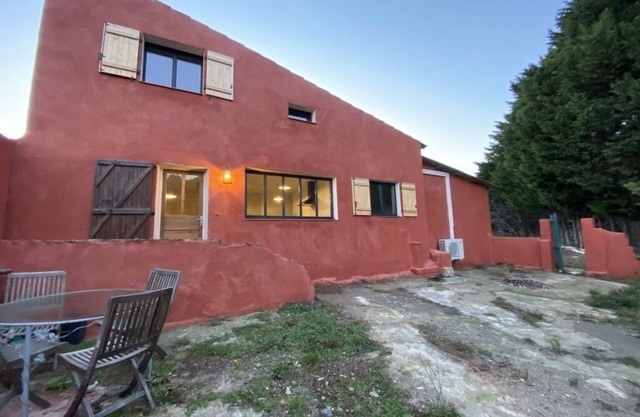 Maison de Campagne Dans un Domaine Viticole, Idéal Pour Déconnecter!