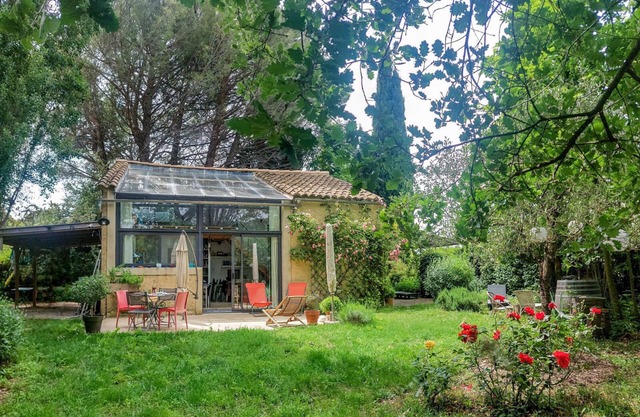Maison de Campagne Individuelle, Calme, 2 Personnes, sur Espace Arboré en Drôme