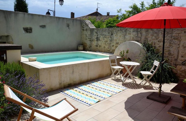 Maison de Charme, patio et piscine, wifi