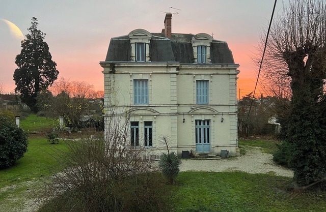 Maison de Maitre for rent in the Central Loire Valley