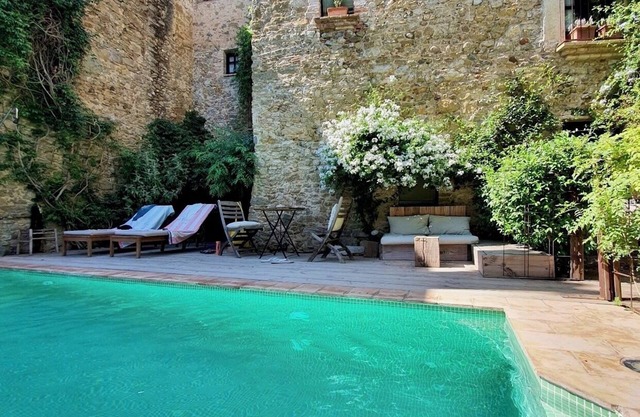 Maison de Village 10/12 Personnes Piscine à 20 Minutes de Gérone et de Lescala