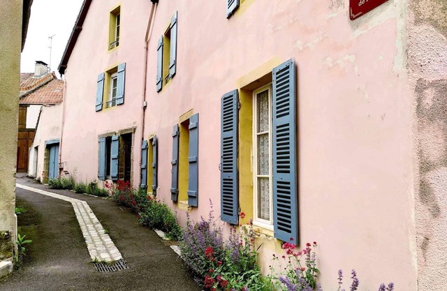 Maison de Village Avec Grand Jardin Très Calme