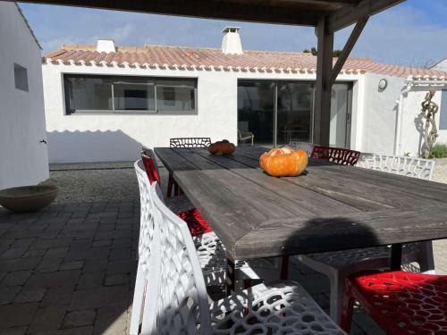 Maison en bord de mer à Noirmoutier : 3 chambres, jardin clos, internet, parking, plage à 250m - FR-1-224B-646