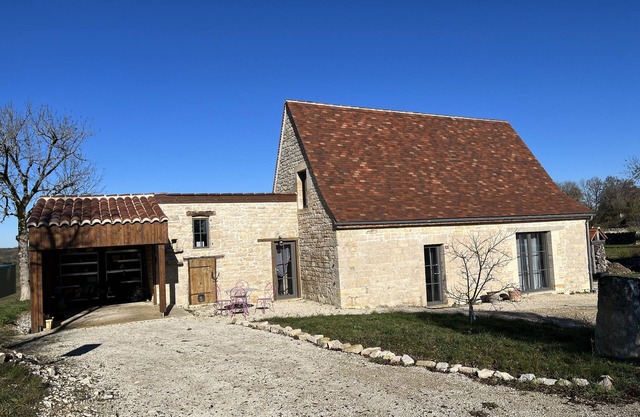 Maison en Pierres Avec Vue, Piscine Privée Chauffée 2 Chambres 2sdb 5 Personnes