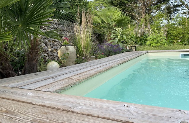 Maison en Pierre Avec Piscine