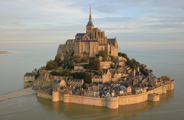 Maison Indépendante au Calme , a 10 Minute du Mont Saint Michel