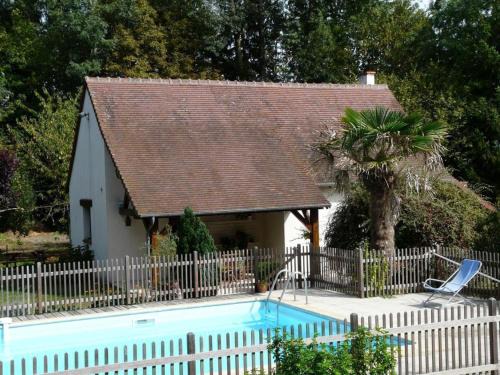 Maison individuelle à Contres avec piscine partagée - FR-1-491-465