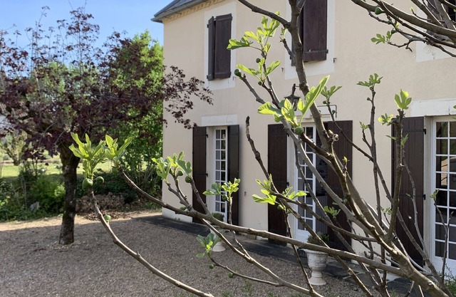 Maison Lancosme", Périgourdine, enclosed parking on private grounds.